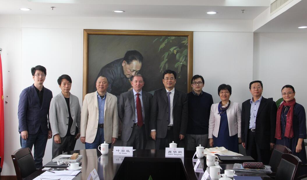 伦敦大学皇家霍洛威学院副校长来校访问宁波大学